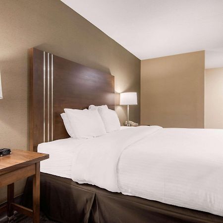 Quality Inn & Conference Centre Orillia Eksteriør bilde